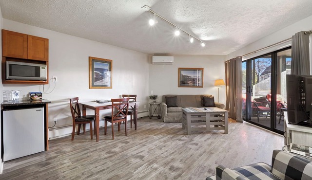 105 Pointes North Inn | Downtown Charlevoix | Pool Access | Dog Friendly