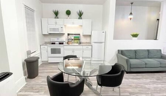 1157#5-Urban Oasis: Steps from Millwork district