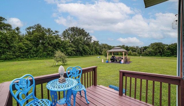2BR Unit Near Indiana Dunes: 1 Hr to Chicago!