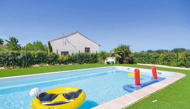 3 bedroom lovely apartment in Le Sambuc