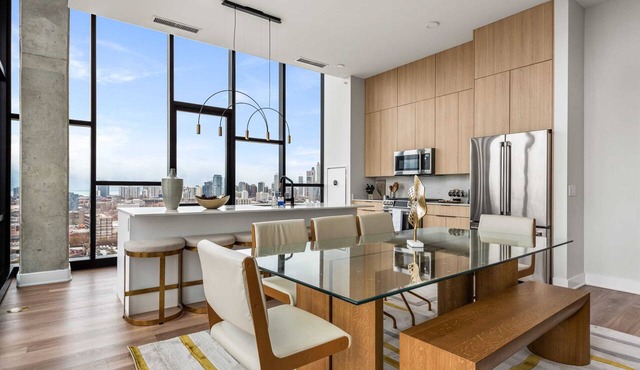 3 Penthouses, 1 Floor, Group Stay, Sleeps 21