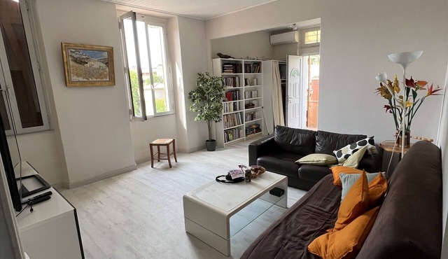 3 Pièces 65m2 Hypercentre, Parking Privé, Port, Plage