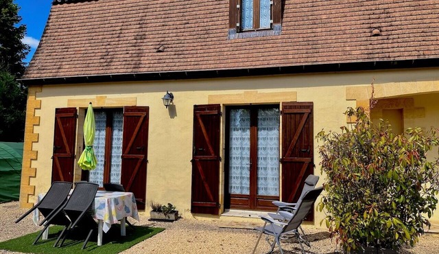 3-star air-con gîte - 5 mins by foot to Monpazier at the heart of the bastides.