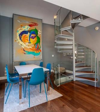 3-Story Townhome Free Parking Private Patio Washer-Dryer