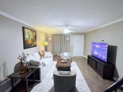 3BR Townhouse Perfect for Traveling professionals