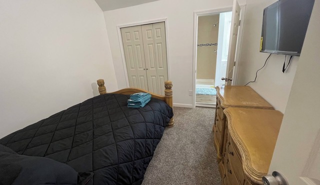 420 friendly Spacious 3-bedroom house in cool Detroit with WiFi and AC