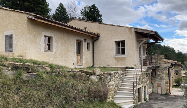 A 75 m² self-contained vacation rental surrounded by nature, fully equipped with all modern comforts, for 2 people
