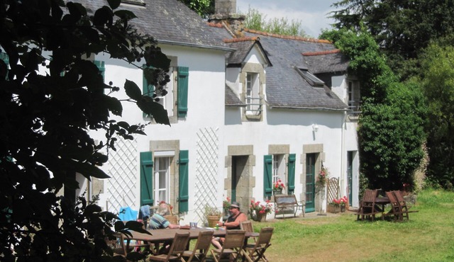 A beautifully converted traditional Breton Farmhouse (The Farmhouse)