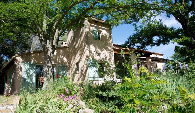 A house in the middle of the countryside