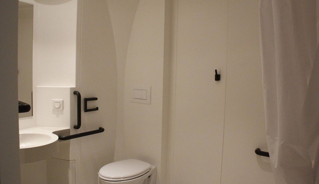Adapted studios for people with reduced mobility, 23m², 2 twin beds (without TV) in Saint-Affrique