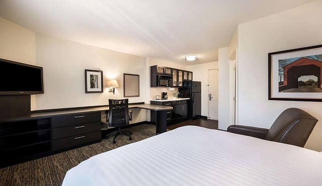 Always a Great Idea To Unwind, Kitchen, Pets Allowed, Private Parking