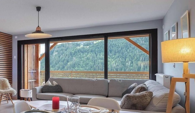 Apt for 6 pers - modern, central, next to ski slopes