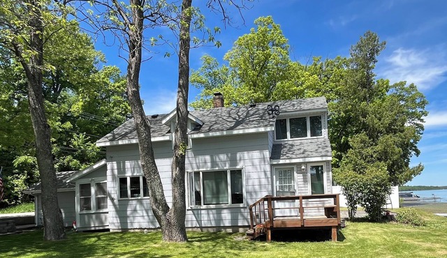 Aug dates available 2-bedroom cottage on Long Lake Dundee. WI on the water