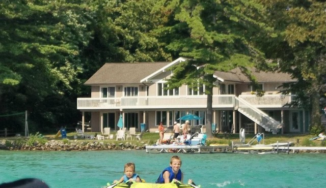 August 14-28, 2026 is open! 198’ pvt frontage🌊☀️🕶️ on Elk Lake
