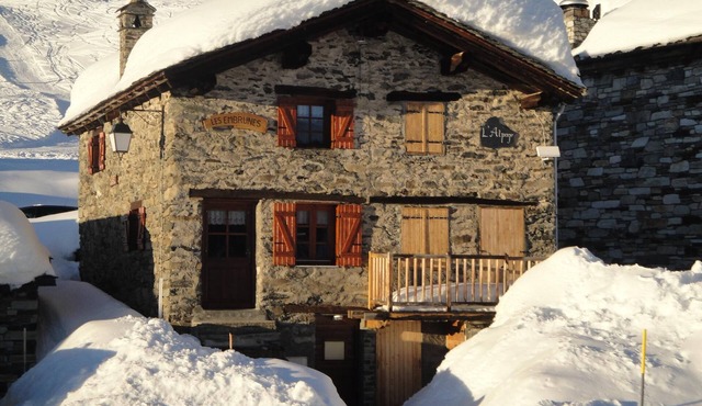 Authentic Savoyard chalet at the foot of the slopes in a French/Italian resort