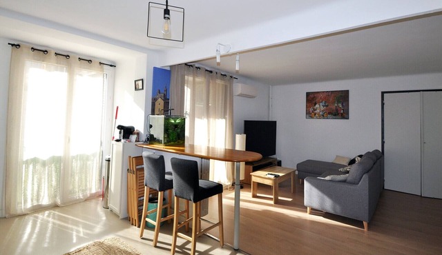 Beautiful Apt With Balcony In Marseille