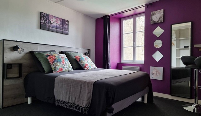 Bed and Breakfast 'Suite Romantique' with Shared Pool, Shared Terrace and Wi-Fi
