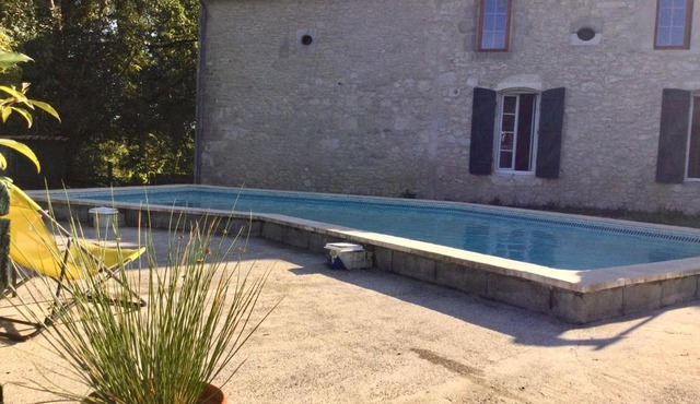 Belle et spacieuse chambre d’hôtes avec piscine
