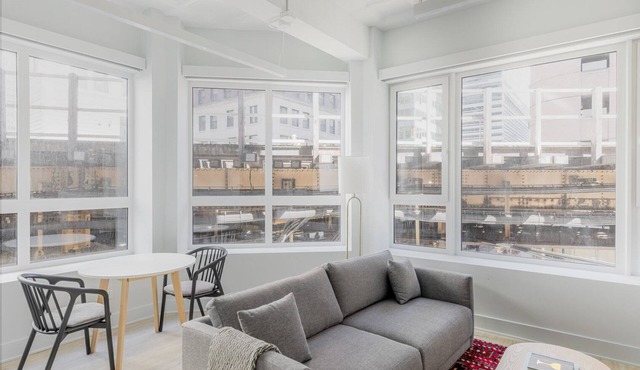 Blueground | The Loop, AC, w/d, nr Willis Tower