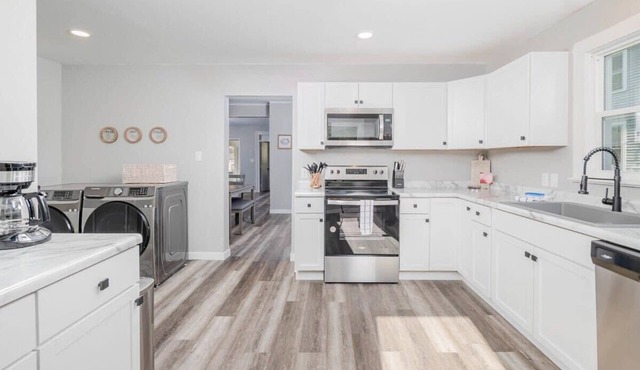 Bowen Street Bungalow - 3 bed, 2 bath
