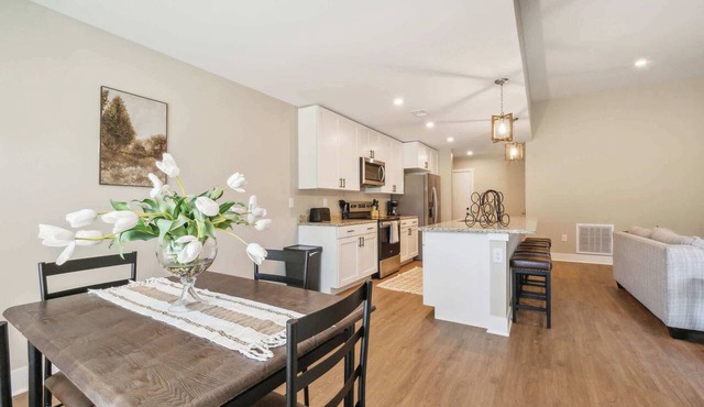 Bright, Pet-Friendly Condo Near Traverse City Action!