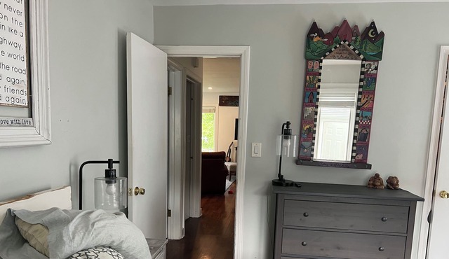 Bright, Pet Friendly Home in Family Friendly Neighborhood