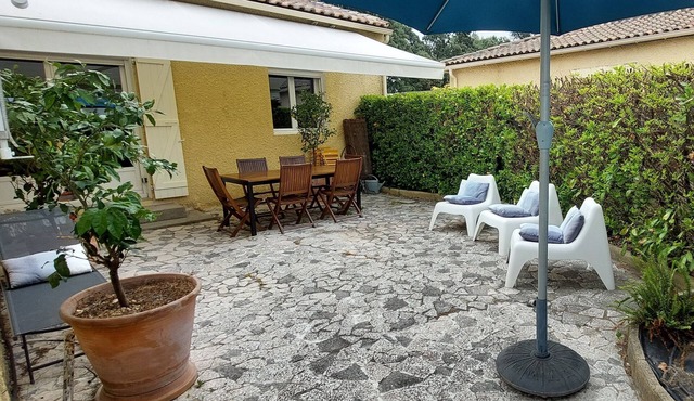 Bright, quiet, one-floor Villa of 95 m2 with Terrace, Nîmes – 4 pers.