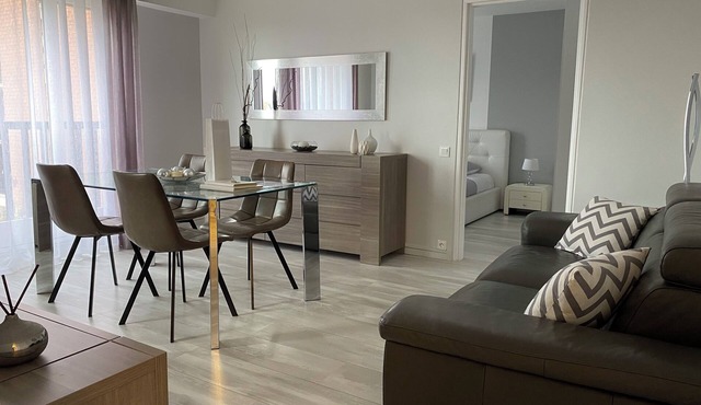 Cabourg Appart 45m2 - direct beach access. Refurbished at 600 M from the town center