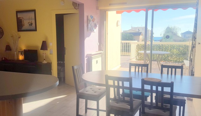 Carnon Centre. Very nice apartment 50 m2 +terrace 25m2, sea and garden view