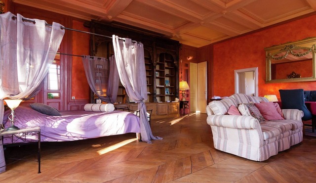 Castle Apartment in Chaleix near Forest