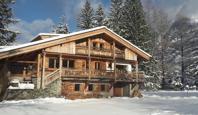 Chalet*with view in CHAMONIX MONT BLANC ,12 guests, 5min walk from the ski lif