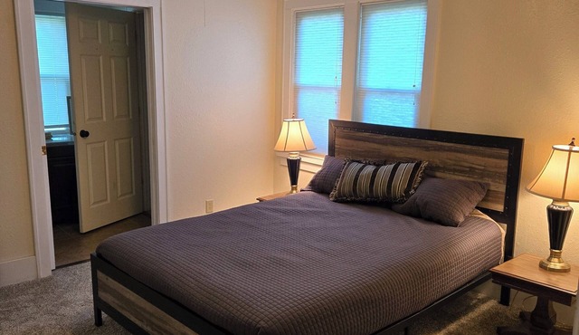 Charming 3-bedroom house on a farmette with AC and WiFi in delightful Oshkosh.