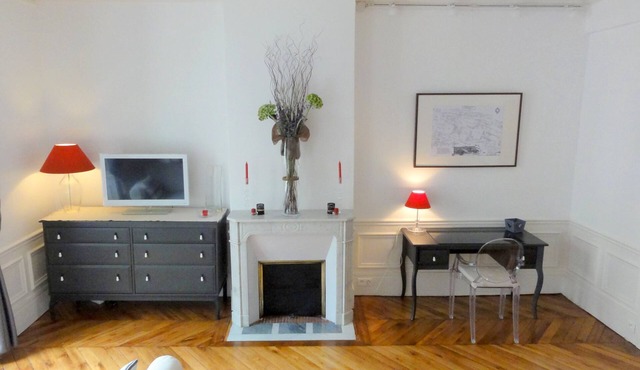 ★ Charming apartment in the historical district near the Palace and the market