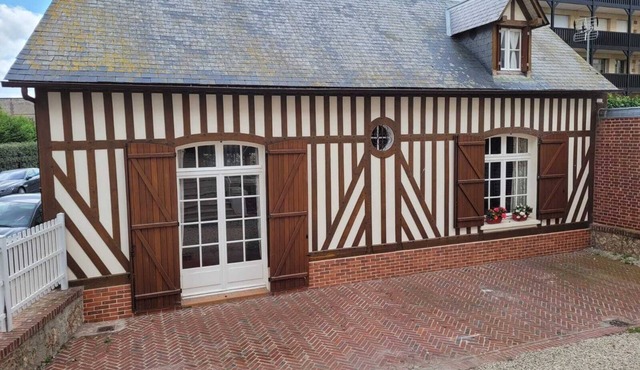 Charming detached house located 5 minutes from Place Morny - the beach