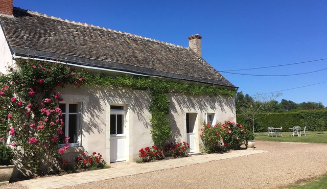 CHARMING GITE with swimming pool
