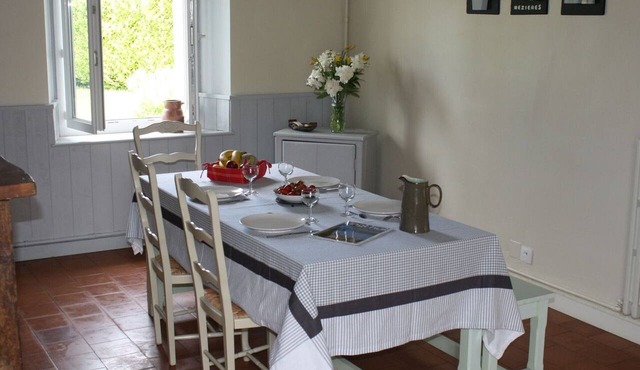 Charming Renovated Cottage with Garden, Terrace & Game Room Near Paris