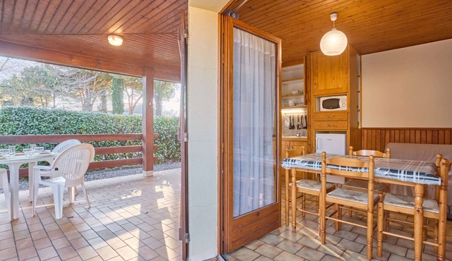 Charming T2 with garden for 2, pets allowed