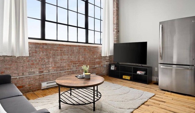 Chic Loft in Peoria Warehouse District