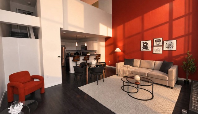 Chic Westown 1BR Duplex with Patio near RiverWalk