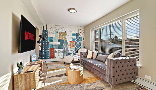 City Vibes 2BR | 20 min to DT, 15 min to Midway!