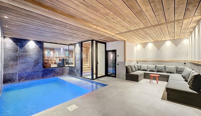 Close to the slopes- Village Chinaillon- 5* chalet with swimming pool, sauna and steam room
