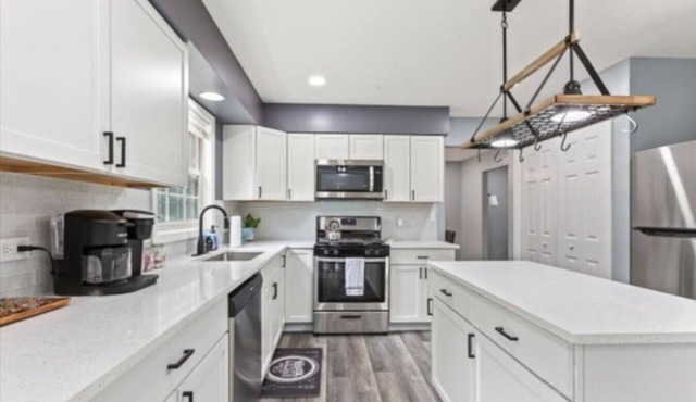 Comfortable 4-Bedroom Retreat in the Heart of Antioch