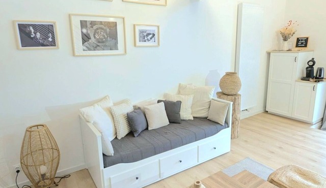 Comfortable accommodation in the heart of the vineyards in an old Fenil dating from 1815 in Marcy