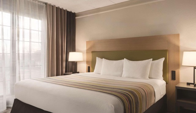Country Inn & Suites by Radisson, Hoffman Estates, IL