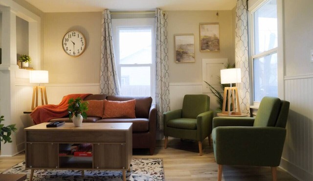 Cozy 2BR | WiFi + Kitchen | Extended Stay