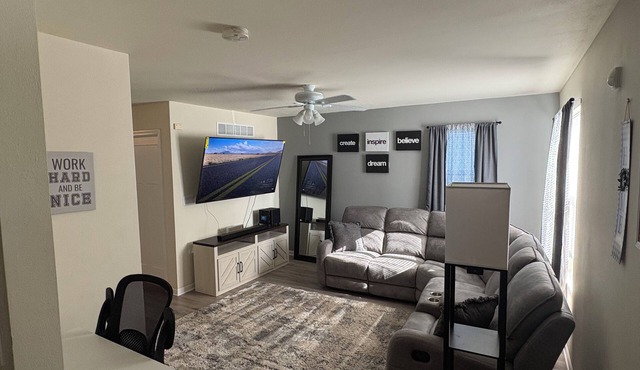 Cozy 3-Bedroom Milwaukee Retreat