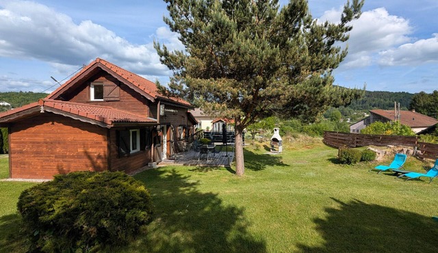 Cozy Chalet by the Stream: Terrace, BBQ, Near Skiing & Cycling Paths, Pet Friendly
