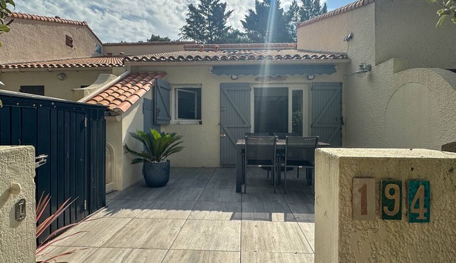 Cozy house for 4, terrace, parking, pets allowed, WiFi