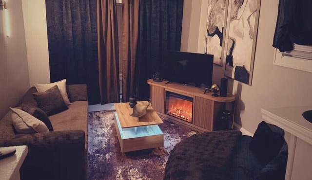 Cozy Modern Apartment w/Parking – Close to Downtown