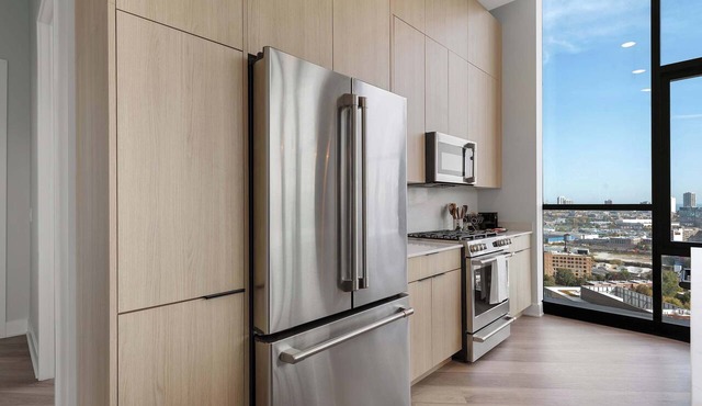 Deluxe River West PH for Unforgettable Memories